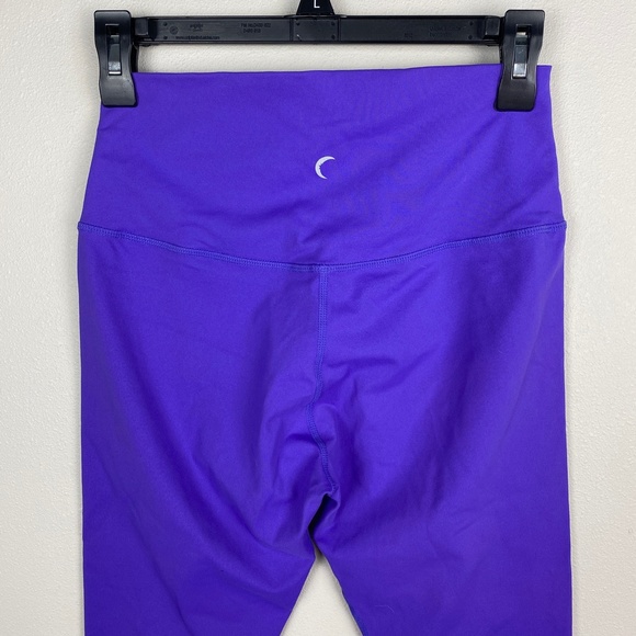 Zyia Purple Ascend Hi-Rise Capri - Size 8-10 - Picture 5 of 6